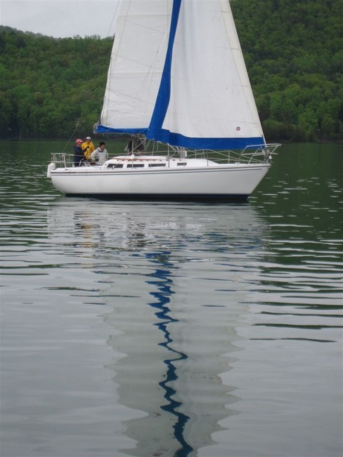 race begins with very light wind
