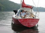 Cosy under there? Vick and Kerisha Keeley on Keg's Keel..