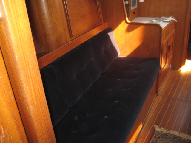settee on port side