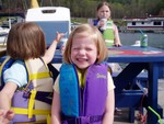Millican family... Chip Angie and the four
girls sailing on Roger Langrel's Hunter 23