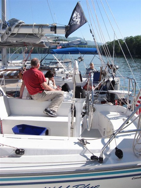 Everyone still seems to be accounted for..
Another successful anchoring by Jeff Arnfield!!