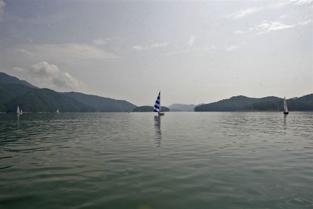 Pictures taken by Terry and Pam Billingsby from their Catalina 30, home port Mallard Cove