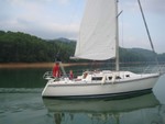 Jim and Jonah (1st mate) Cathelyn get ready for start