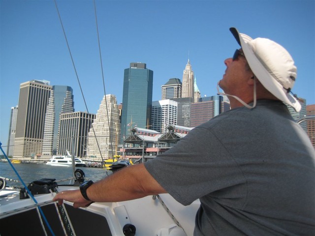 Dave, Manhatten backdrop