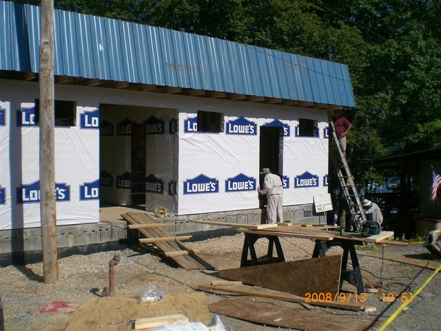 Lots of progress, roof on! [Clarke Lucas' picture]