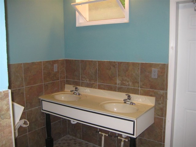 Men's sink, Memorial Day Weekend, May 23 2009