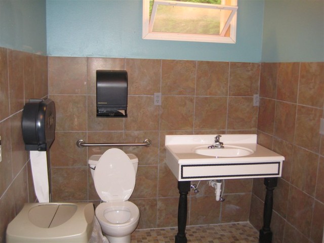 Handicap bathroom, Memorial Day Weekend, May 23 2009