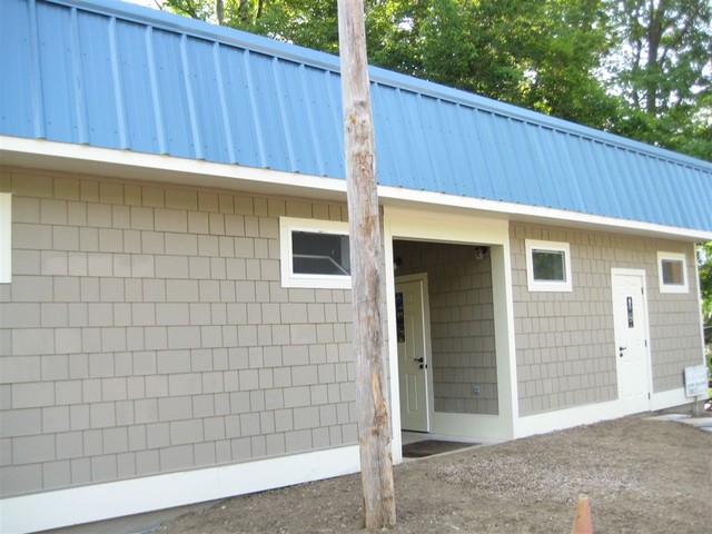 Front of bath house, all bathrooms functional!!!, June 7, 2009