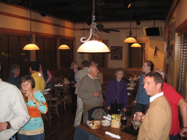 crowd scenes, Lone Star Restaurant