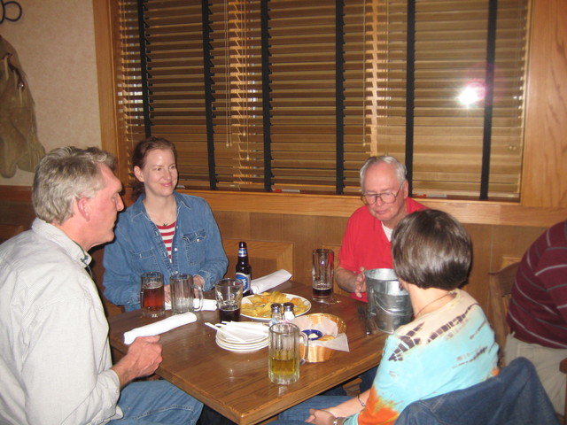 crowd scenes, Lone Star Restaurant