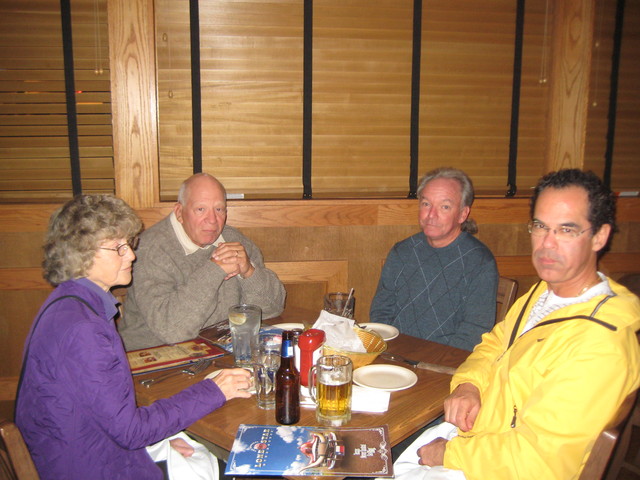 crowd scenes, Lone Star Restaurant