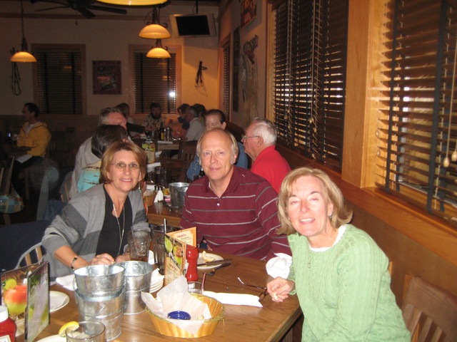 crowd scenes, Lone Star Restaurant
